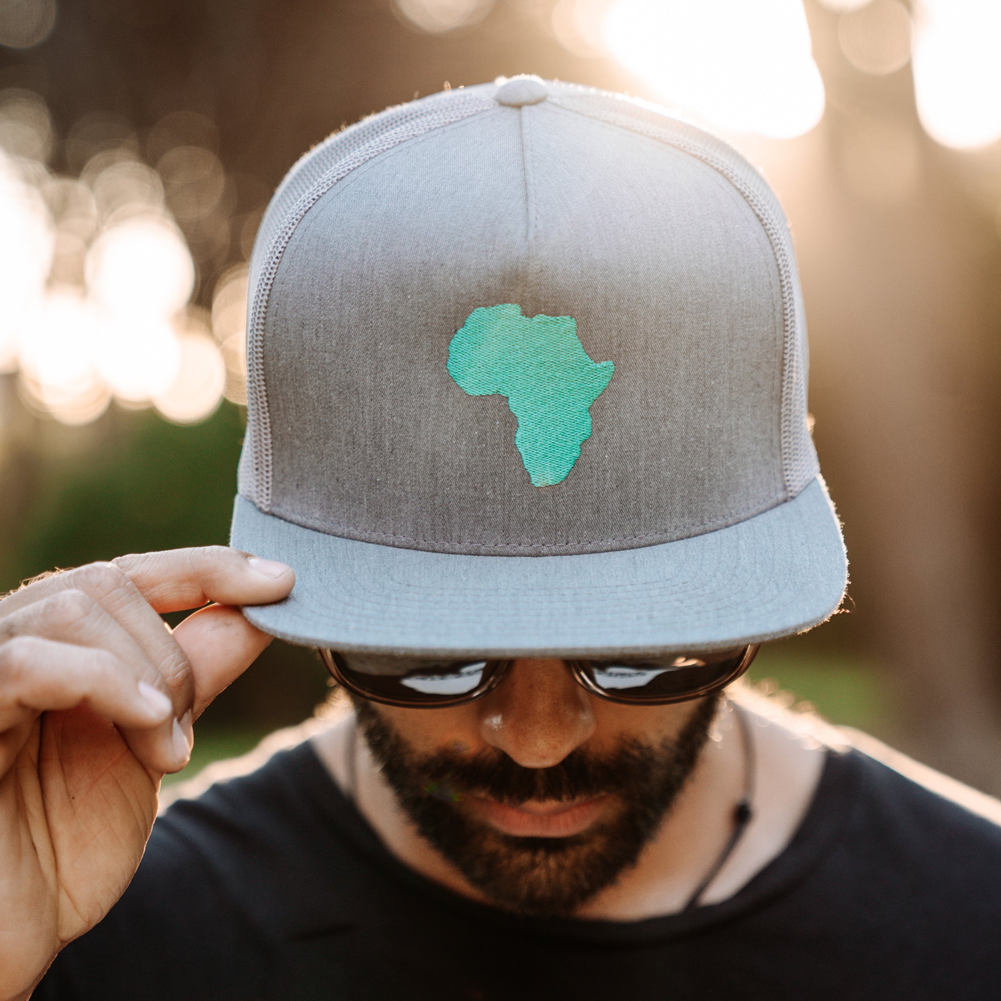 ThisGuy SnapBack Trucker Cap - Africa (Heather Grey)